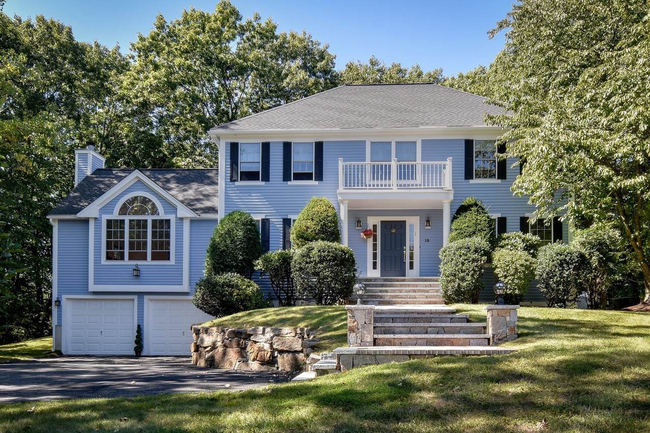 18 Pilgrim Rd - Photo 1