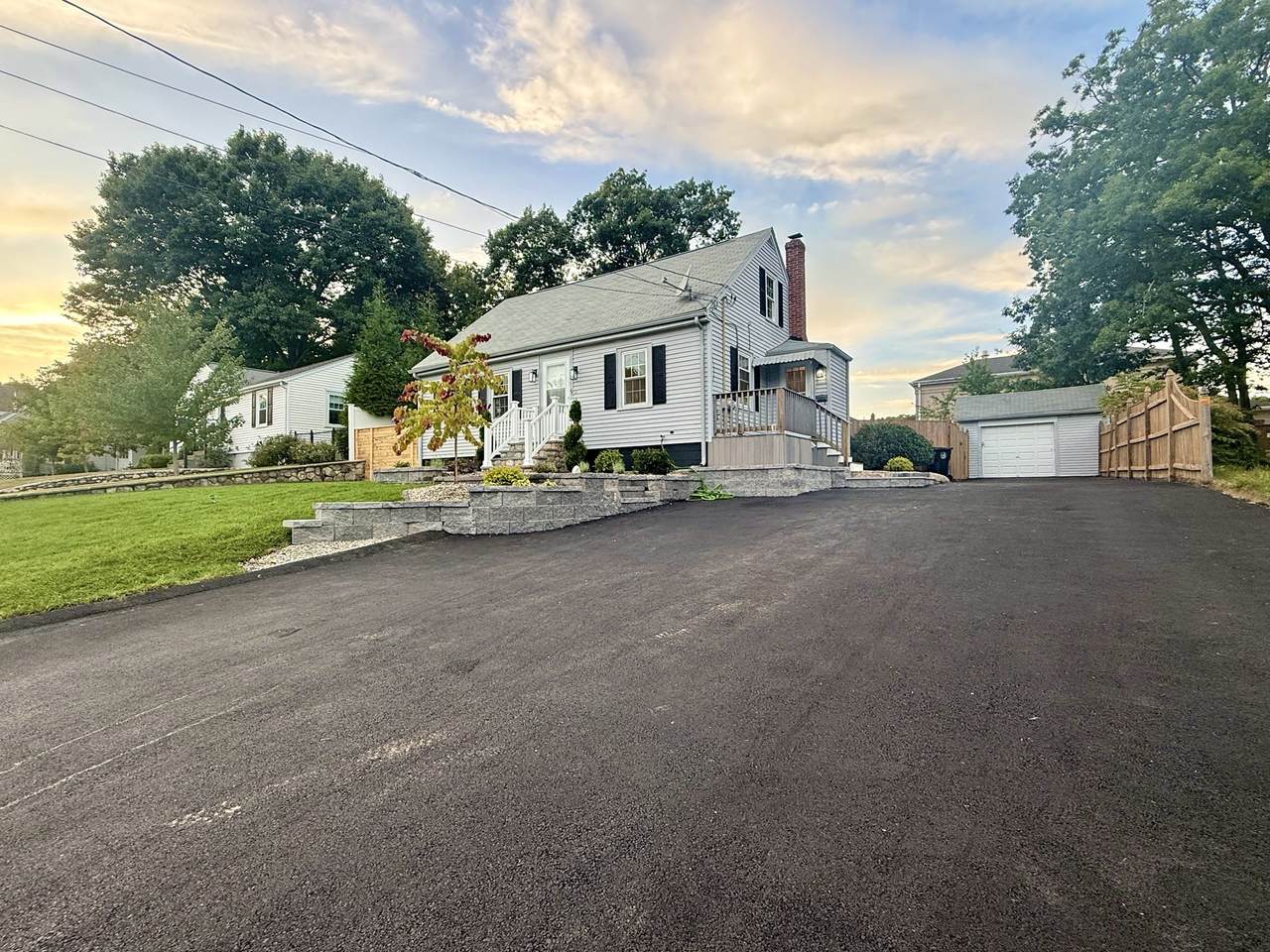 https://bt-photos.global.ssl.fastly.net/mlspin/1280_boomver_1_73579348_2.jpg
