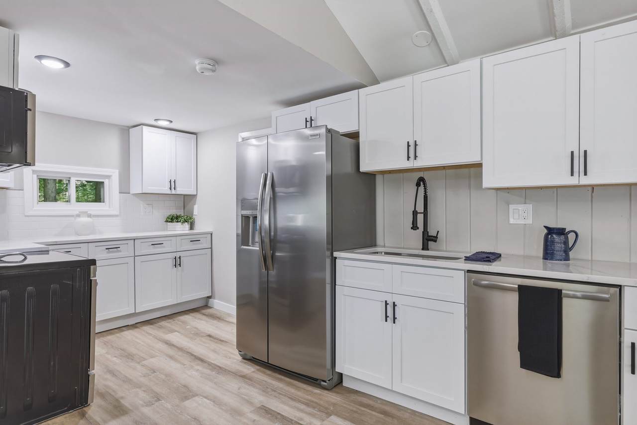 22 Knollwood Rd - Photo 1