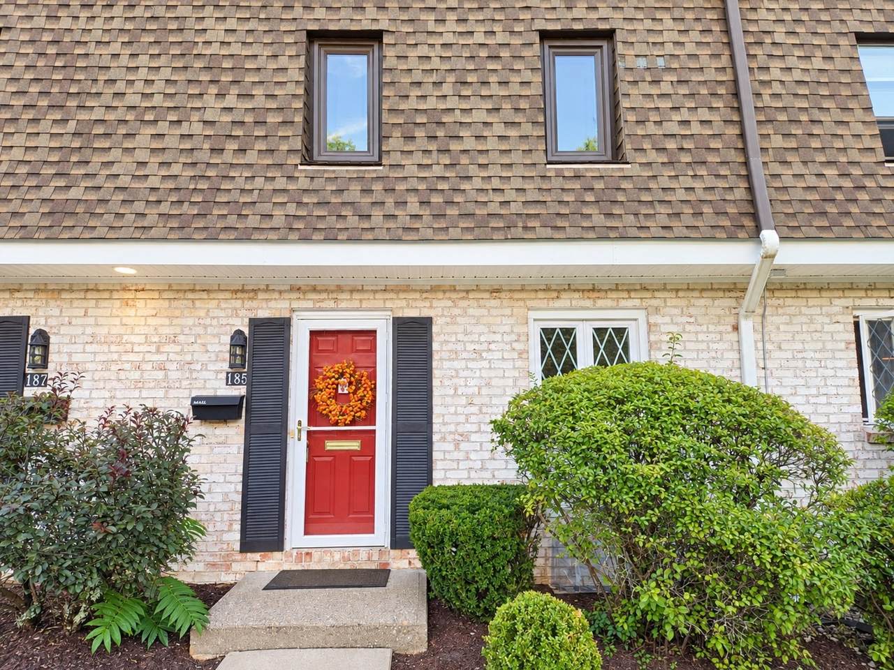 185 Porter Lake Dr - Photo 1