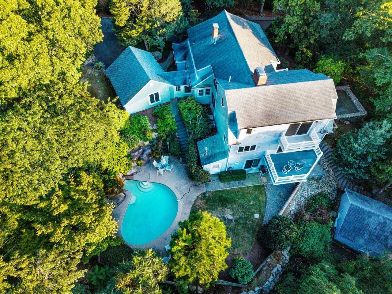 222 Sippewissett Rd - Photo 1