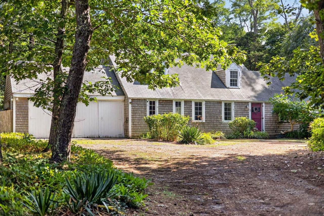 7 Carmen Ln - Photo 1