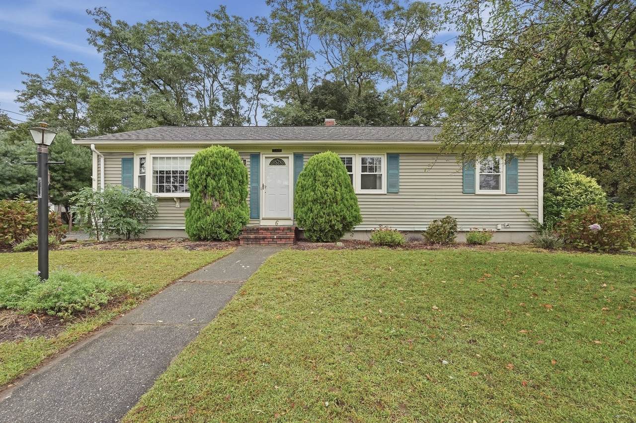 6 Lincoln Dr - Photo 1