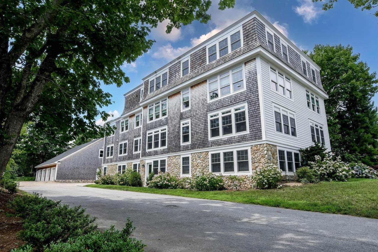 324 Front Street - Photo 1