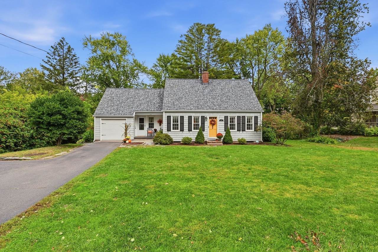 60 Russell Ave - Photo 1