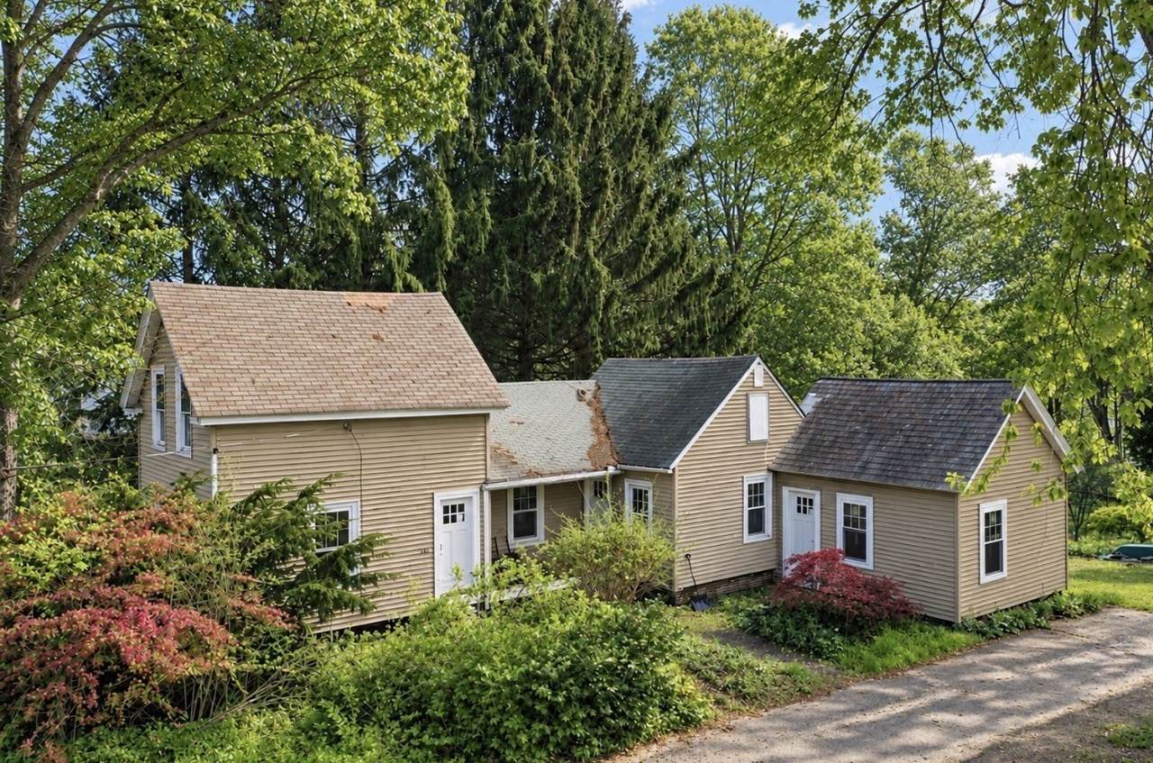 136 Montague City Rd - Photo 1