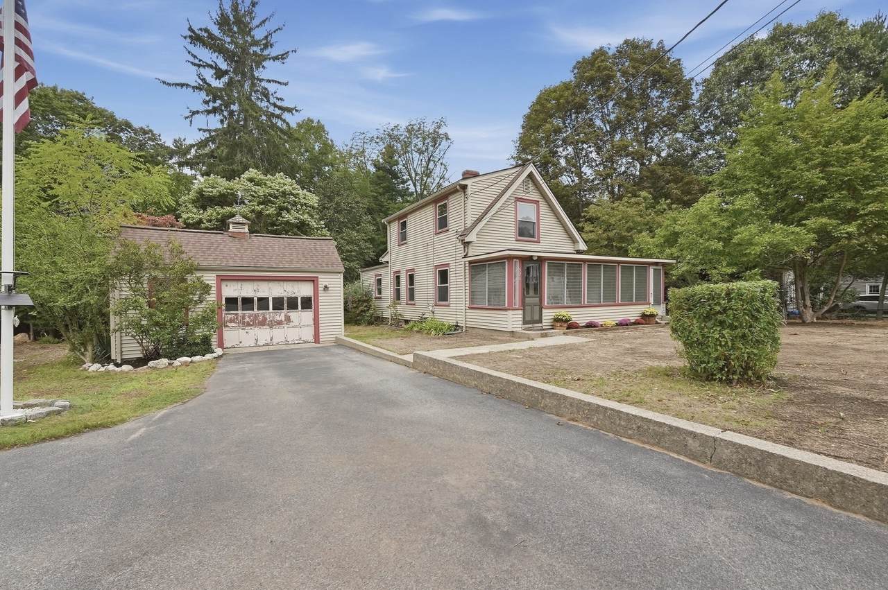 571 State St - Photo 1