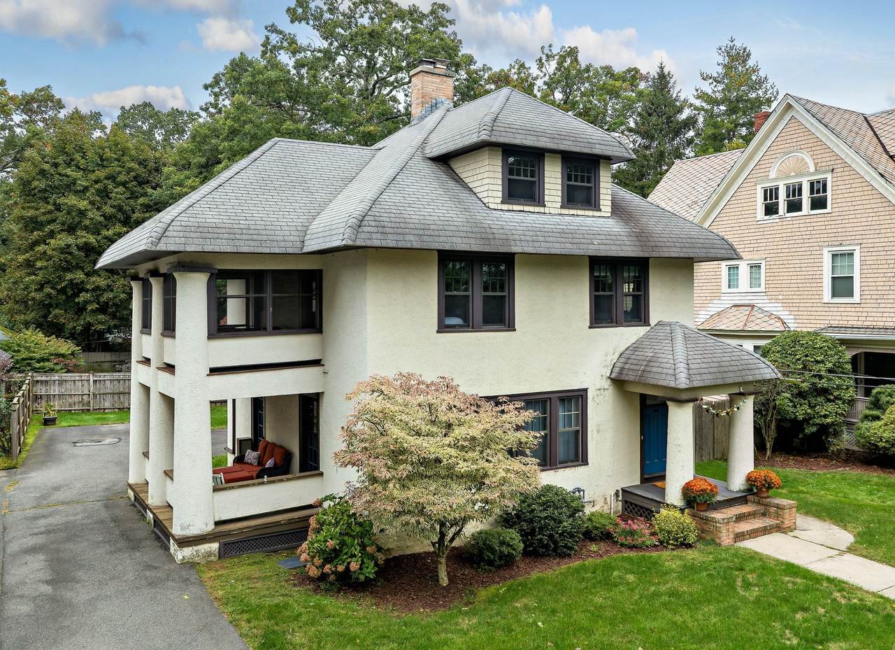 22 S Park Ave - Photo 1