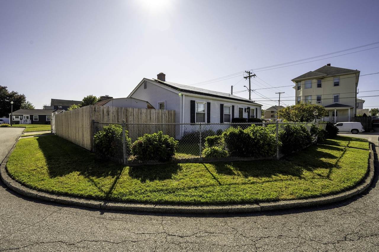 3 Rose Drive - Photo 1