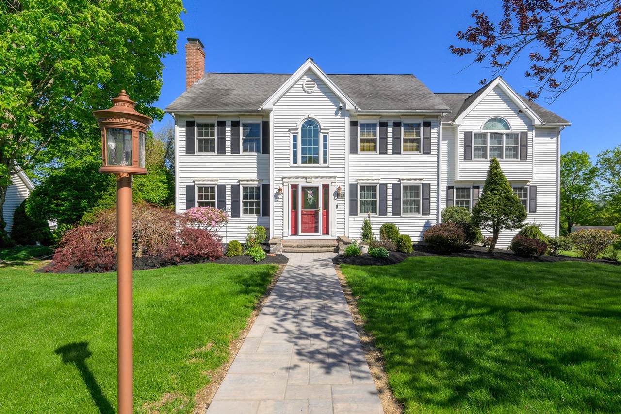 49 Fieldstone Dr - Photo 1