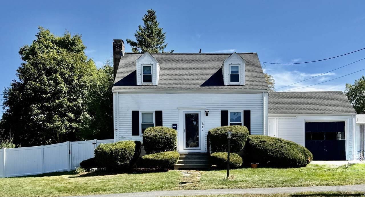 66 Wayne Ave - Photo 1