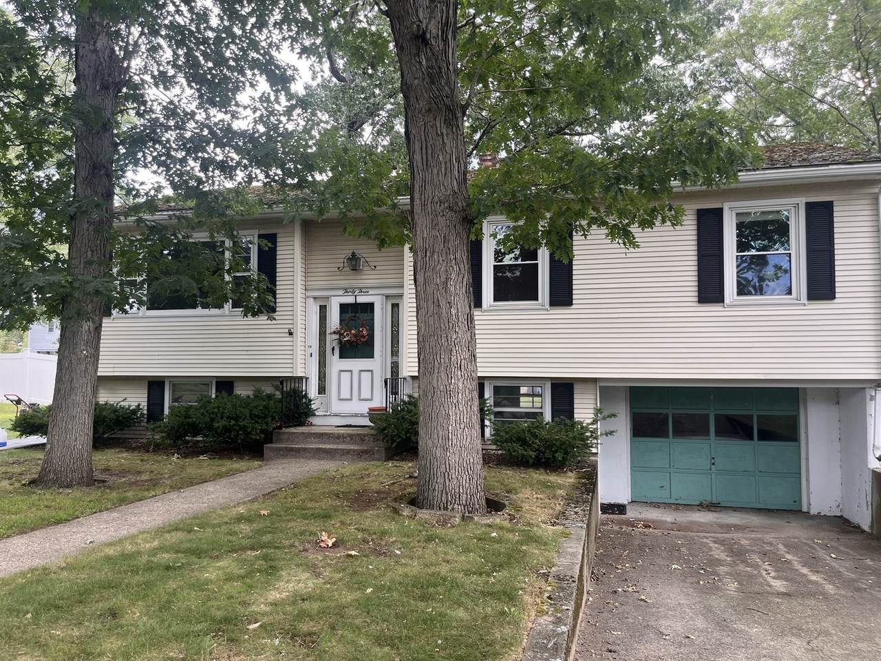 33 Rand Ave - Photo 1