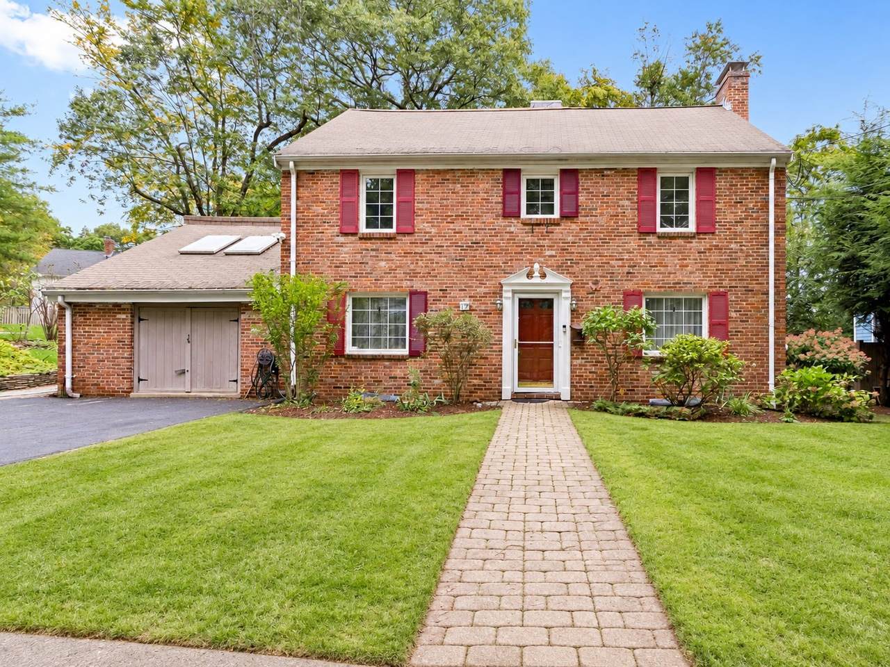 17 Woodhaven Rd - Photo 1