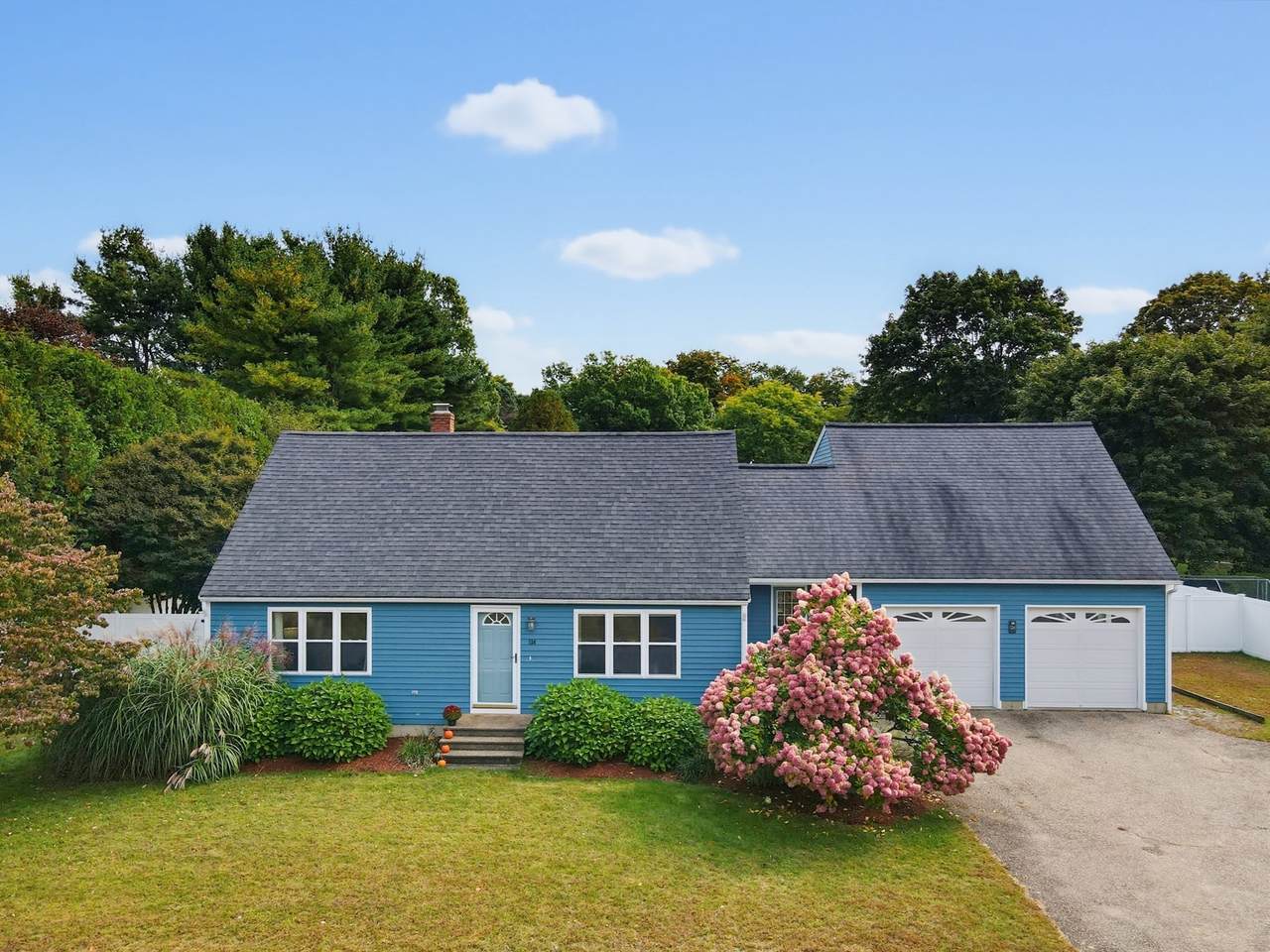 124 Haywood Drive - Photo 1