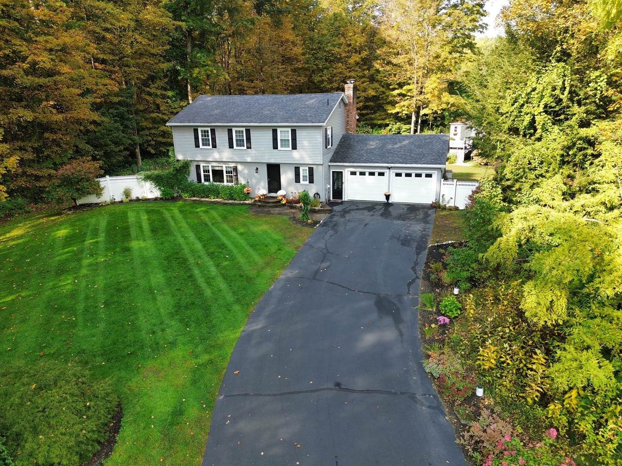 50 Plum Tree Ln - Photo 1