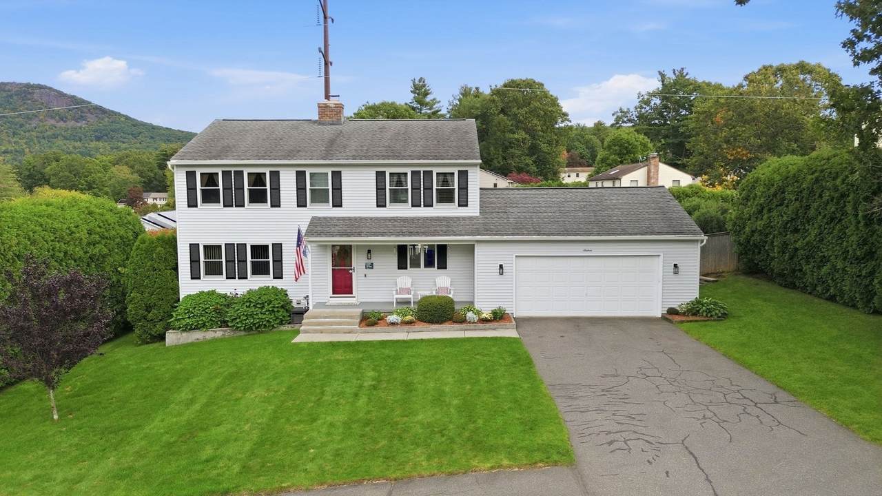 16 Matthew Dr - Photo 1