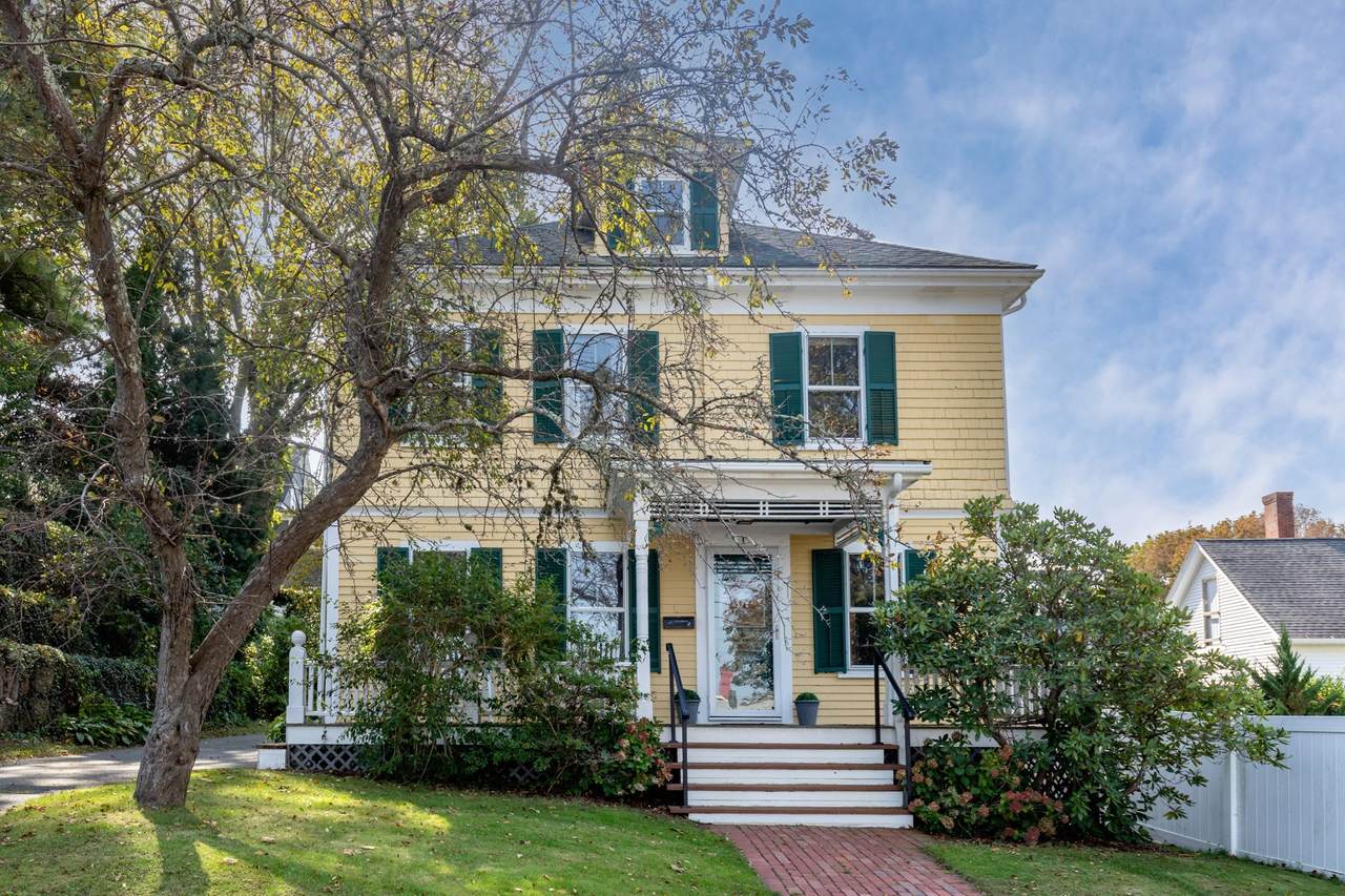 1 Sagamore St - Photo 1