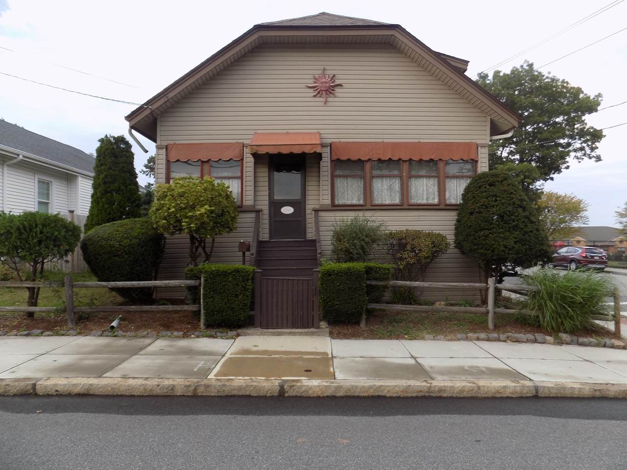 1346 President Ave. - Photo 1