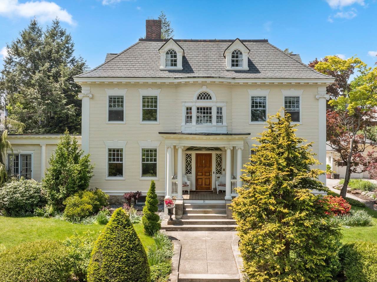 31 Lenox St - Photo 1