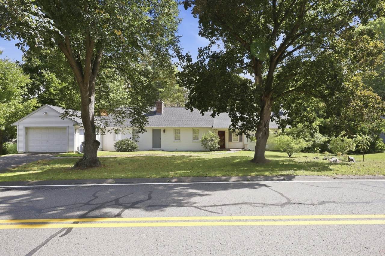 1006 South East Street - Photo 1