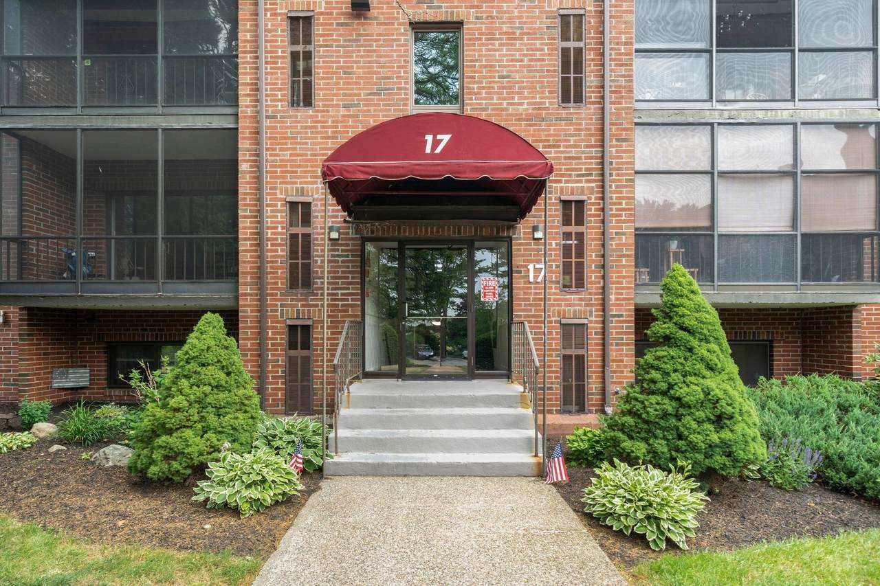 221 Oak - Photo 1