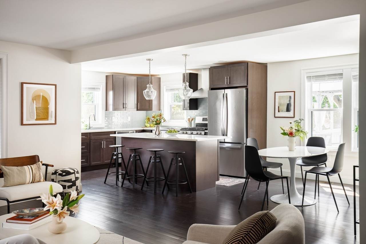 70 Stanley Avenue - Photo 1