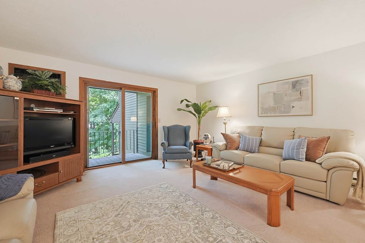 74 Highwood Dr - Photo 1