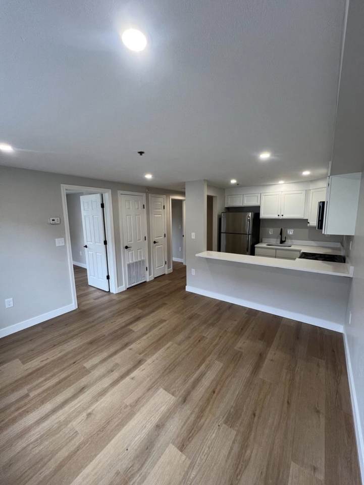 7 Oak St - Photo 1