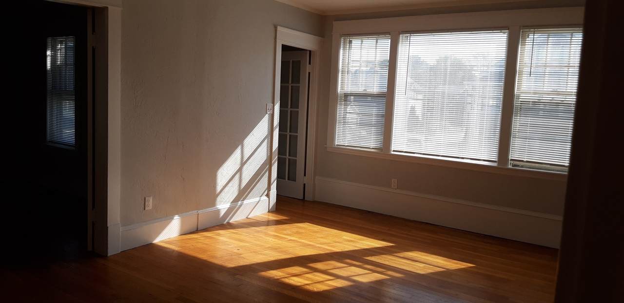170 Waverley Avenue - Photo 1