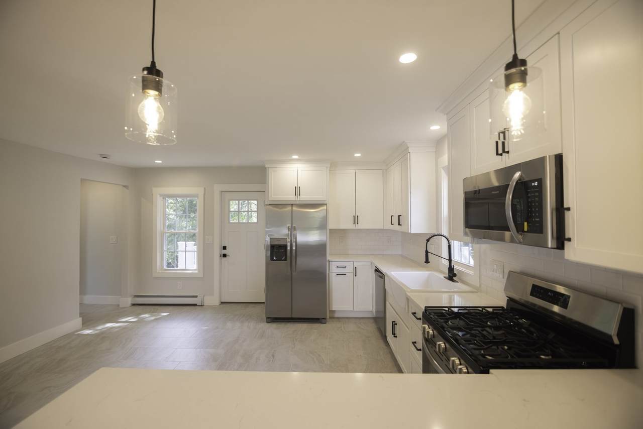 32 Spooner St - Photo 1