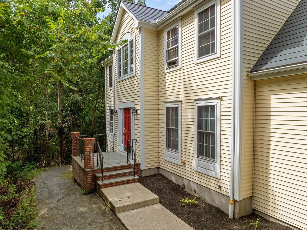 115 Cathedral Drive - Photo 1