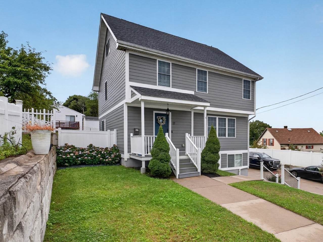 17 Montgomery St - Photo 1