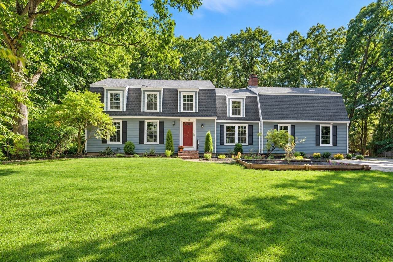 942 Salem End Road - Photo 1