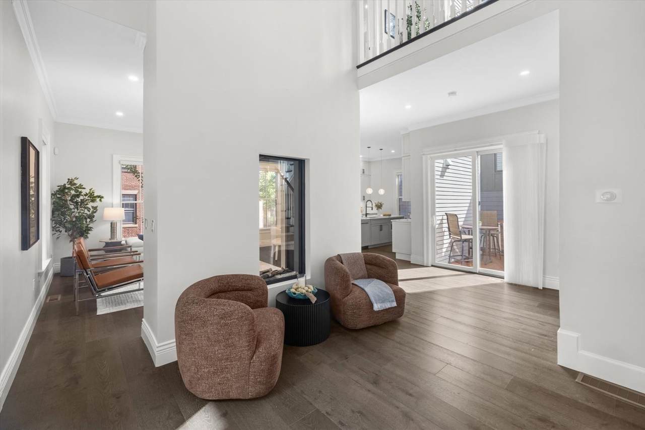 160 Norfolk Street - Photo 1