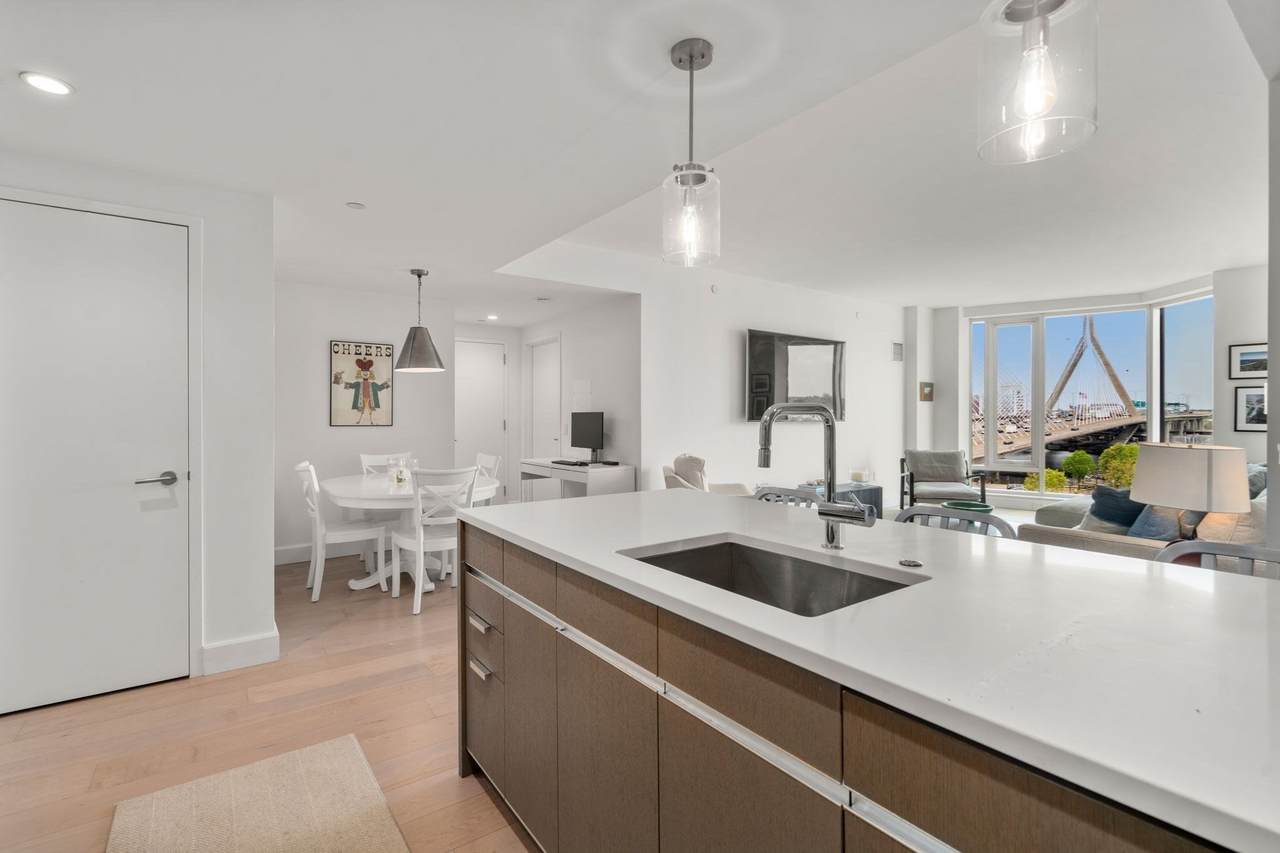 100 Lovejoy Wharf - Photo 1