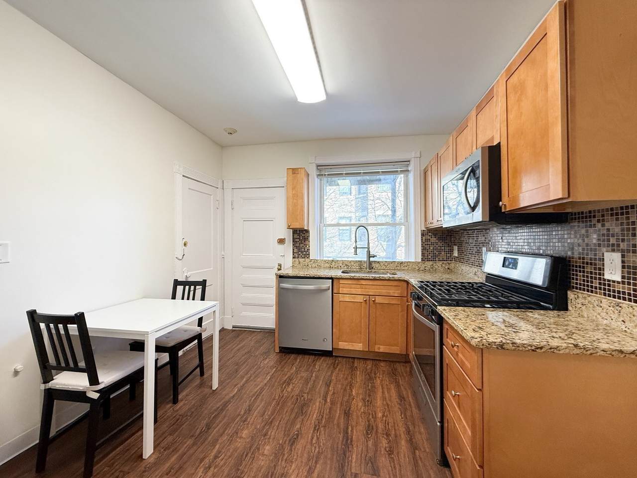 158 Kelton St - Photo 1