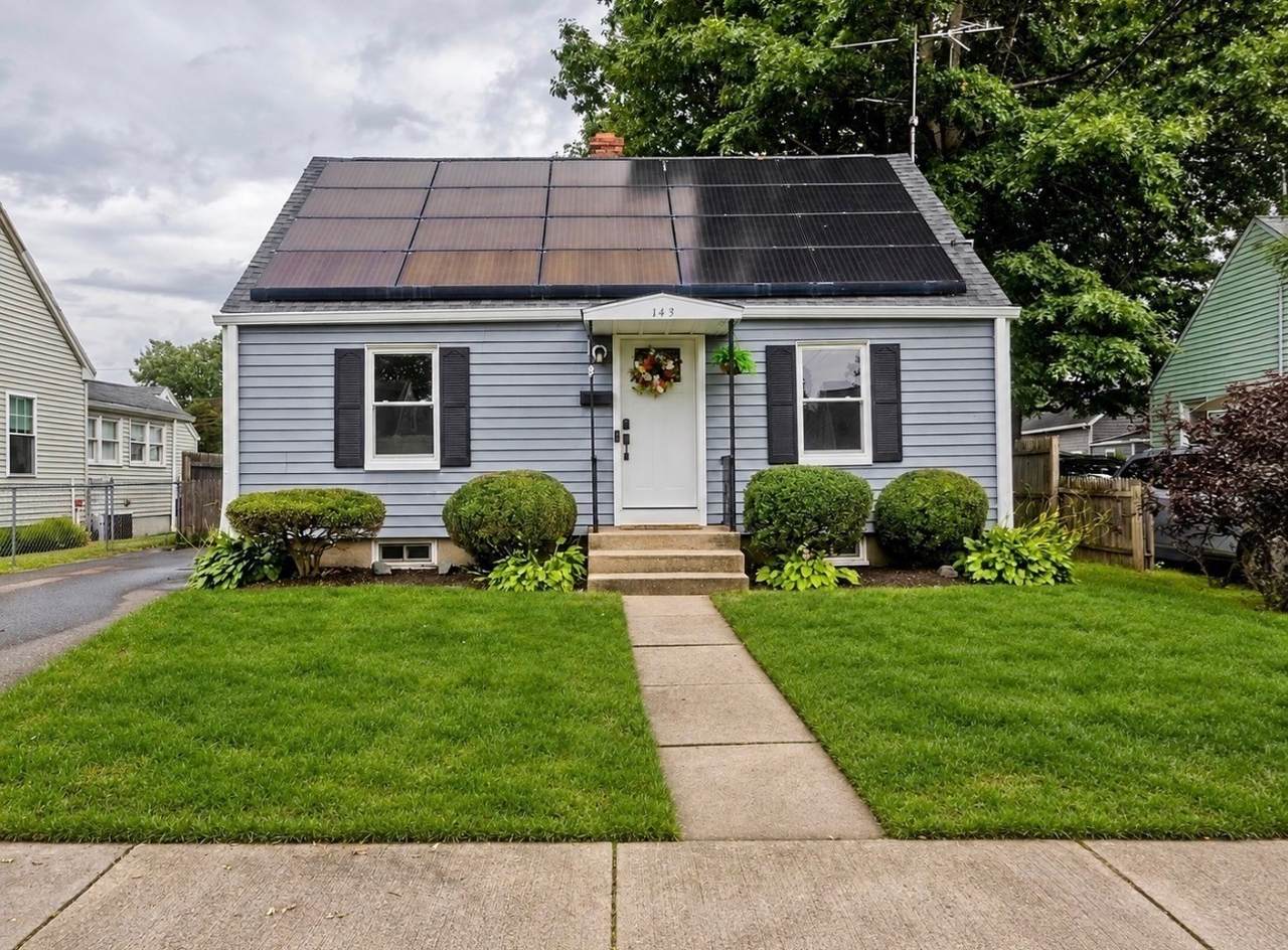 143 Winton St - Photo 1