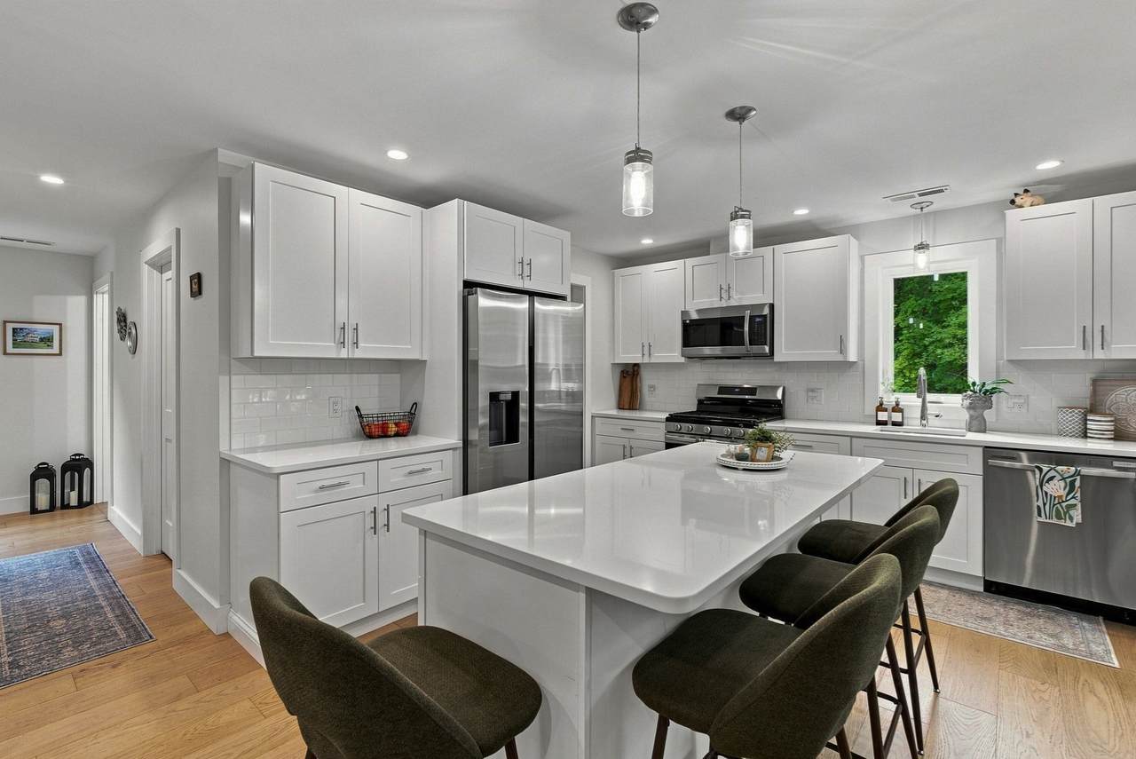 24 Locust St - Photo 1