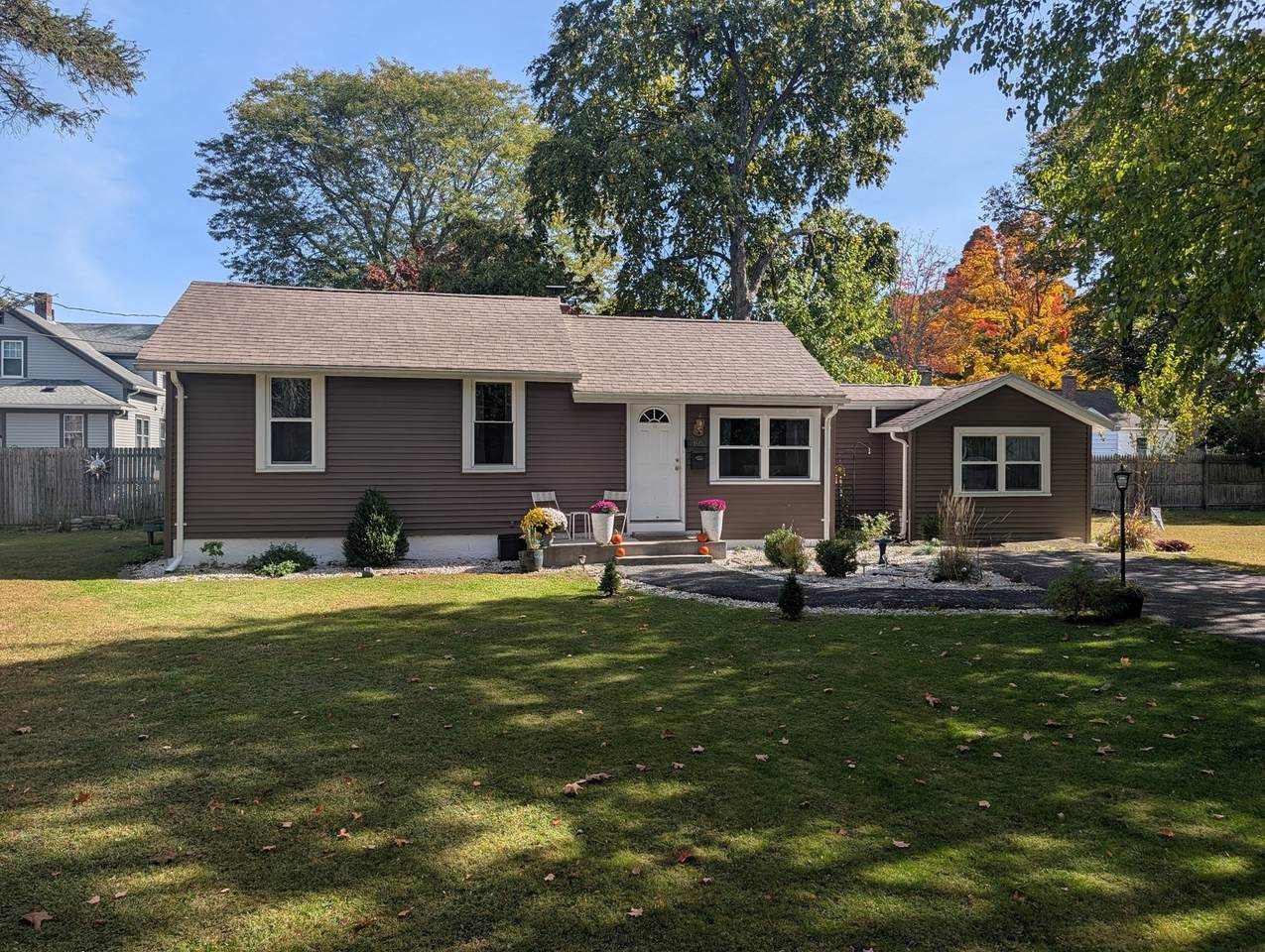 195 Ambrose - Photo 1