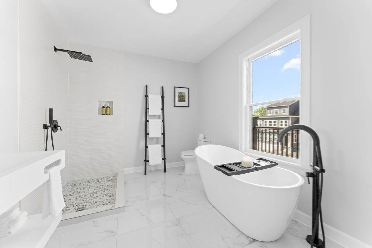 446 Broadway - Photo 1