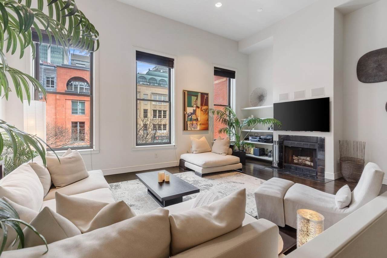 201 Newbury St - Photo 1