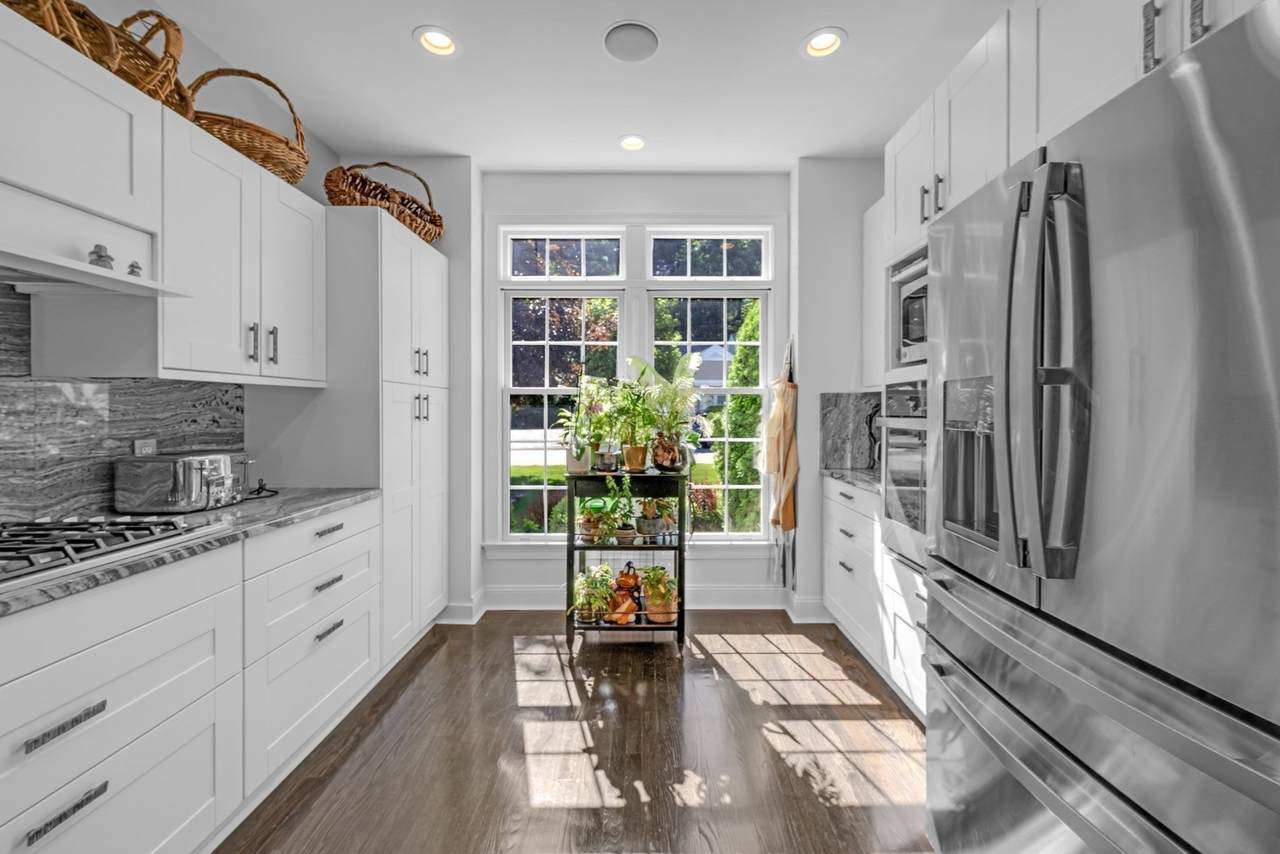 10 High Pine Circle - Photo 1