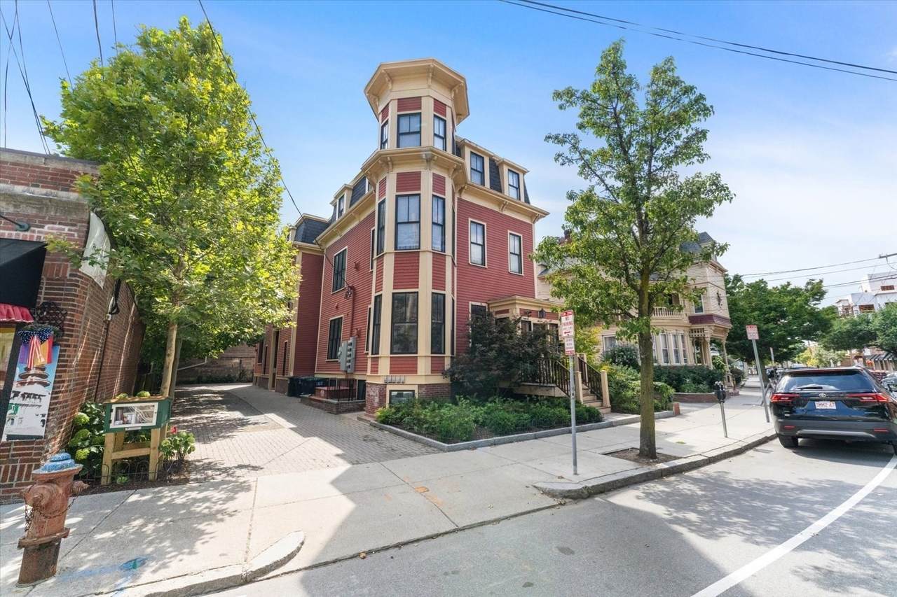 42 Bow St - Photo 1