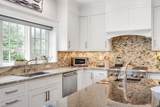 25 Glover Square - Photo 13