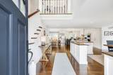 25 Glover Square - Photo 8