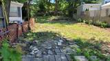 154 Newbury - Photo 2