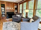 588 Peakham Rd - Photo 18
