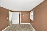 1381 Pleasant St - Photo 19