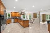 330 Green St - Photo 4