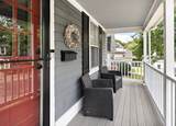 11 Fair Oaks Ave - Photo 3